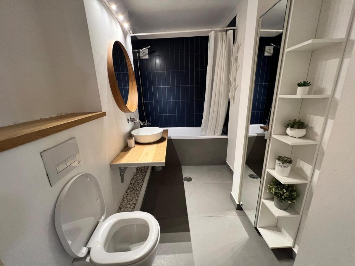 Apartament Stylish With Balcony In Center