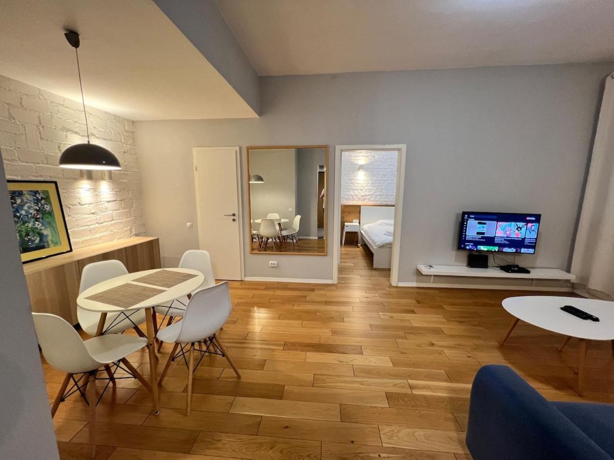Stylish With Balcony In Center Apartament Bucureşti